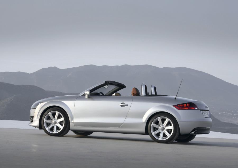  Audi TT Roadster (8J) 2007 года  (WW) (фото 8 из 34)